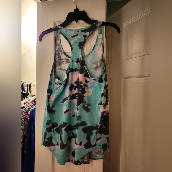 2 tanktop bundle womens - Picture 2 of 7